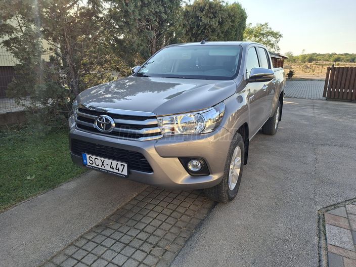 TOYOTA HILUX 2.4 D-4D 4x4 Double Active TSS