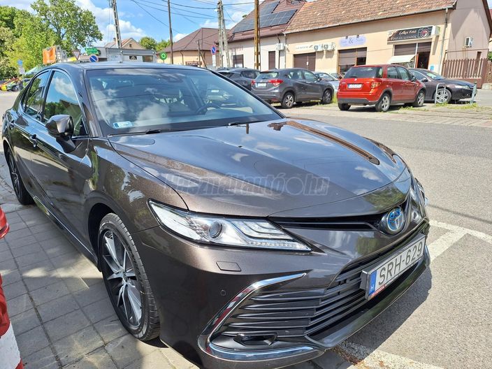 TOYOTA CAMRY 2.5 Hybrid Executive CVT