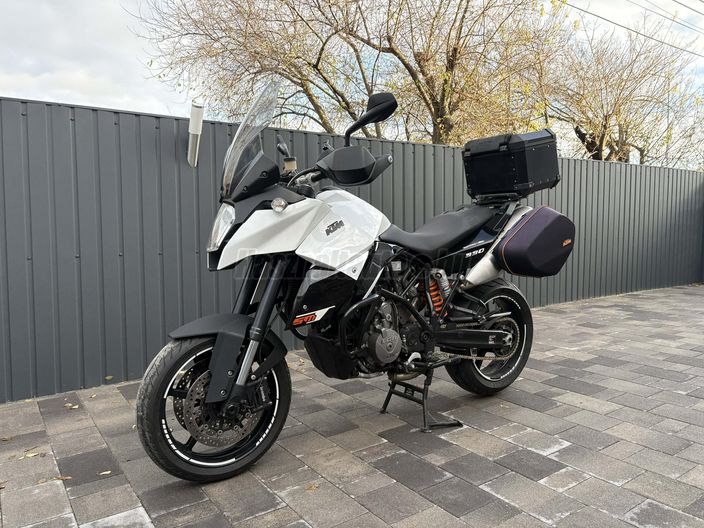 KTM 990 SUPERMOTO