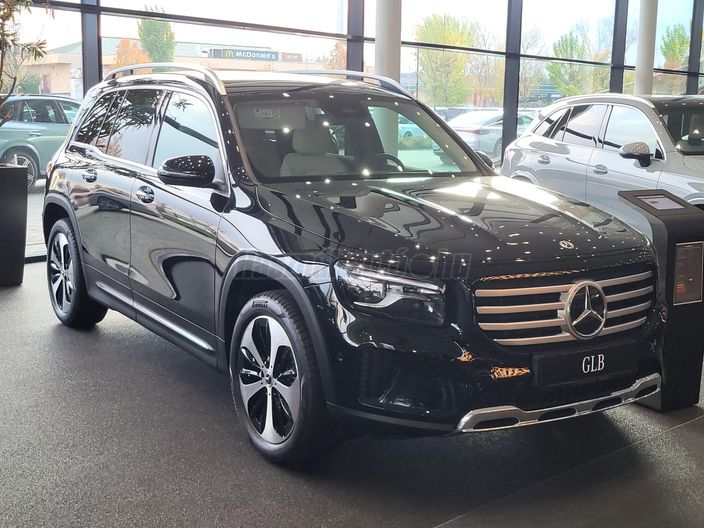 MERCEDES-BENZ GLB 200 d 8G-DCT