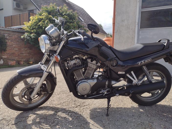 SUZUKI VX 800