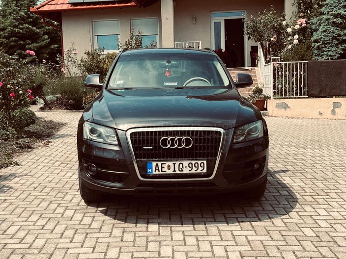 AUDI Q5 3.0 TDI DPF quattro S-tronic