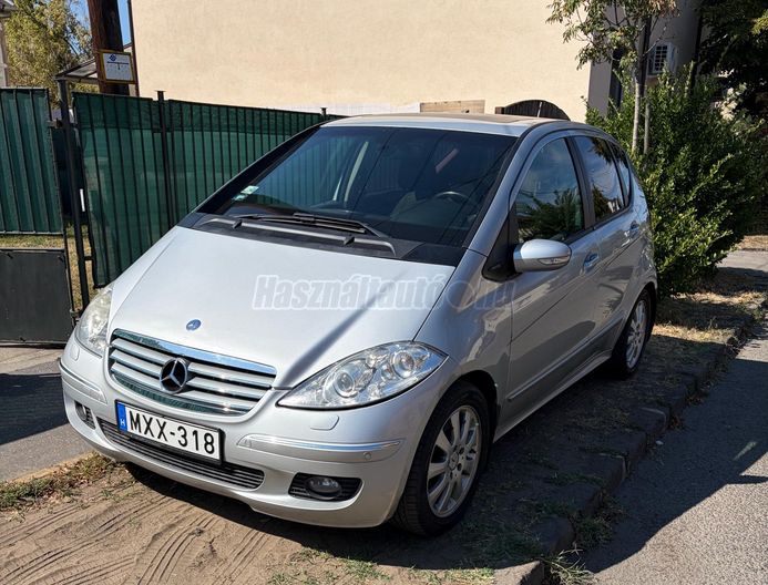 MERCEDES-BENZ A 200