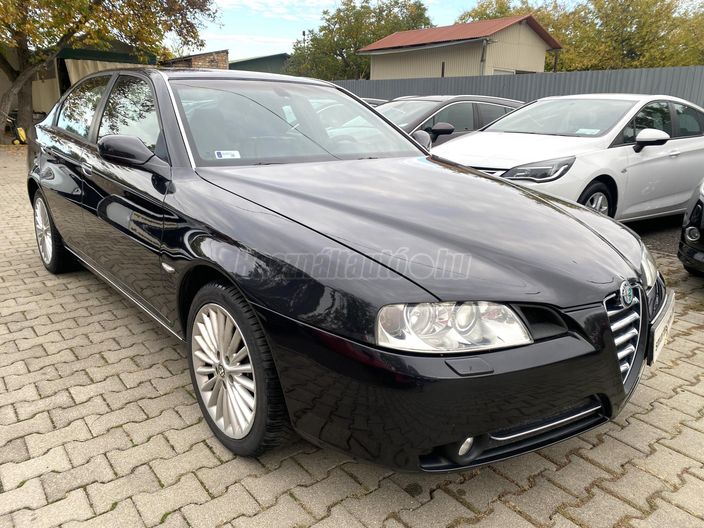 ALFA ROMEO 166 2.4 JTD 20V Distinctive
