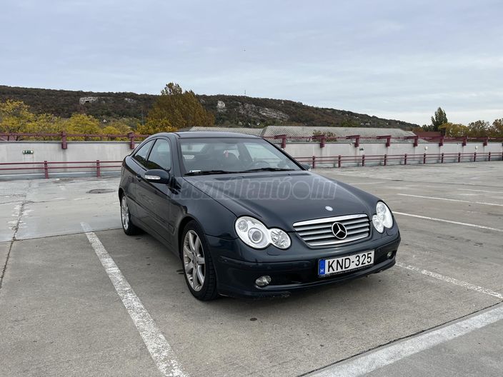 MERCEDES-BENZ C 230