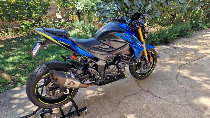 SUZUKI GSX-S 750