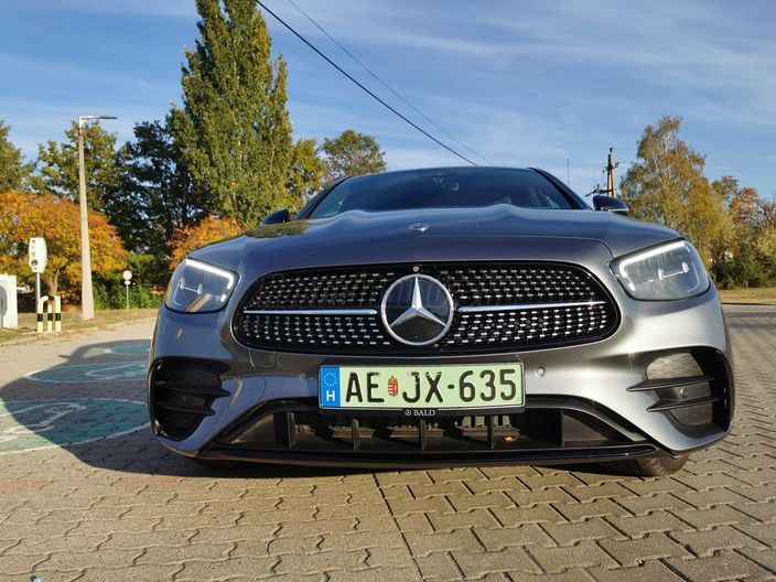 MERCEDES-BENZ E 300 e 4Matic 9G-TRONIC Plug-in hybrid