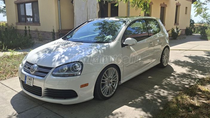VOLKSWAGEN GOLF V 3.2 V6 R32 4Motion DSG
