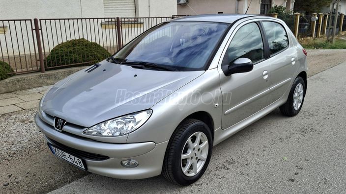 PEUGEOT 206 1.4 Trendy Plus