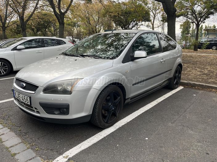FORD FOCUS 1.6 Sport