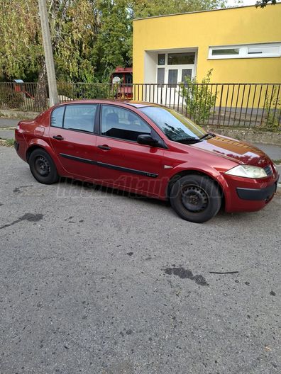 RENAULT MEGANE 1.4 Authentique Plus