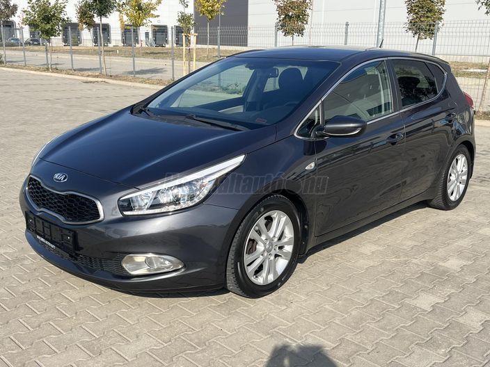 KIA CEE'D 1.4 CVVT FIFA Prémium
