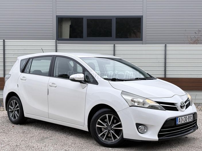TOYOTA VERSO 1.6 D-4D Live Comfort
