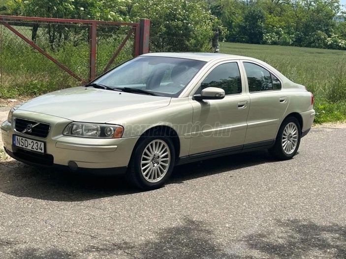VOLVO S60 2.0 T Kinetic (Automata)