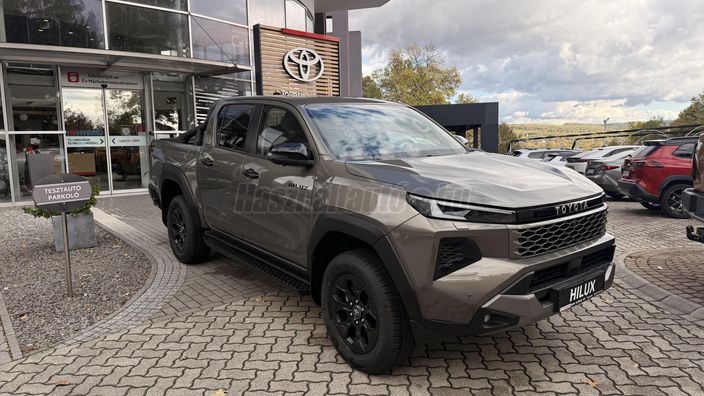 TOYOTA HILUX 2.8 D-4D MHEV 4x4 Double Invincible (Automata)