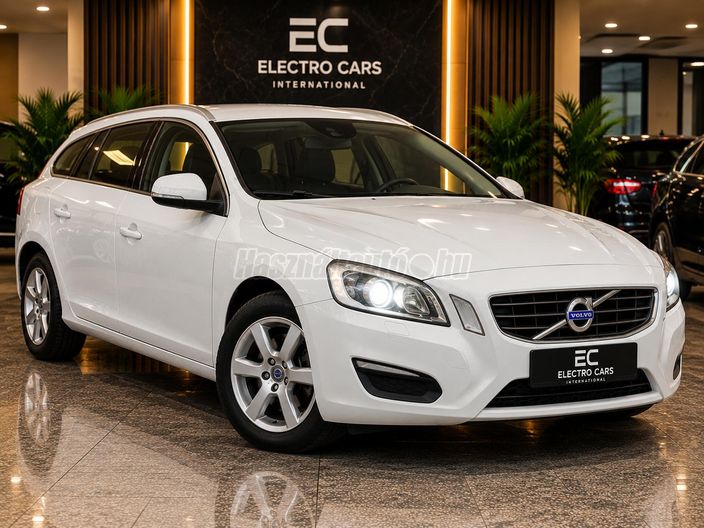 VOLVO V60 2.0 D [D4] Kinetic