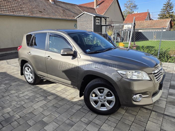 TOYOTA RAV 4 Rav4 2.2 D-4D