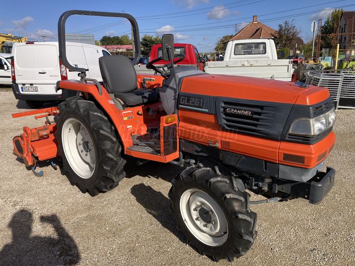 KUBOTA GRANDEL GL261 GYÁRI ÁLLAPOT.TALAJMARÓ