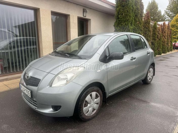 TOYOTA YARIS 1.0 Sol AC