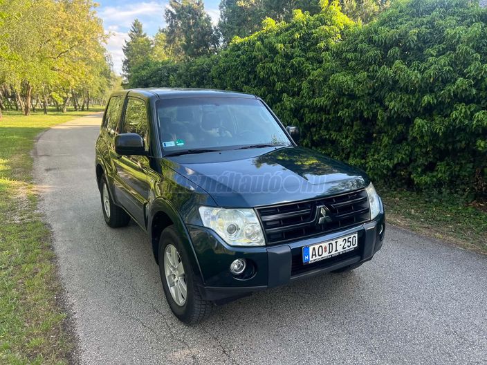 MITSUBISHI PAJERO 3.2 DI-DC Intense Plus