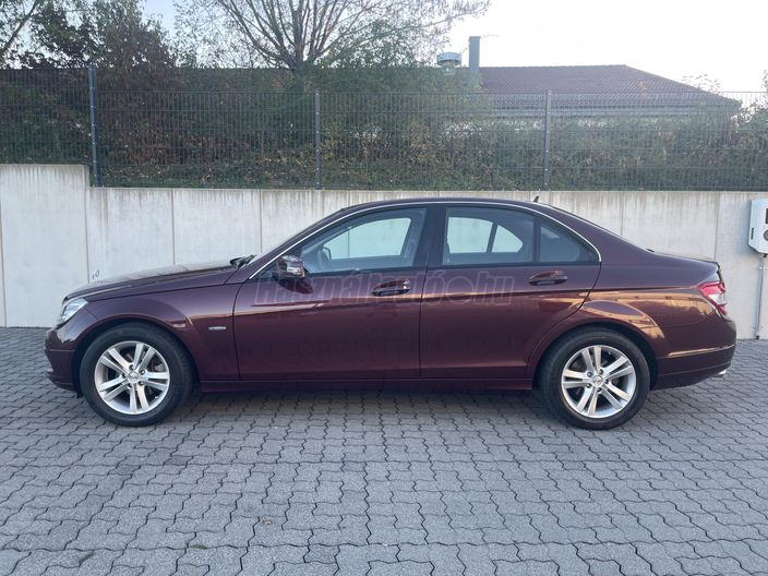 MERCEDES-BENZ C 180 Kompressor BlueEFFICIENCY ECO Classic (Automata)