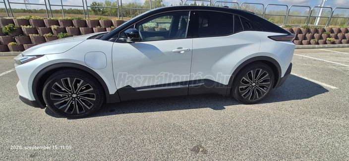 TOYOTA C-HR C-HR+ 77 kWh Executive AWD
