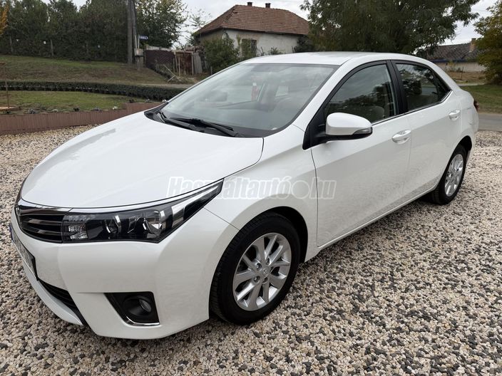 TOYOTA COROLLA Sedan 1.6 Limited