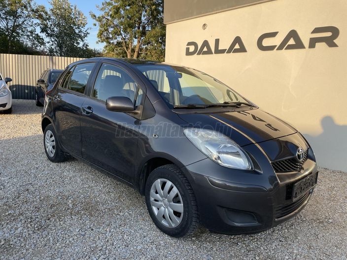 TOYOTA YARIS 1.0