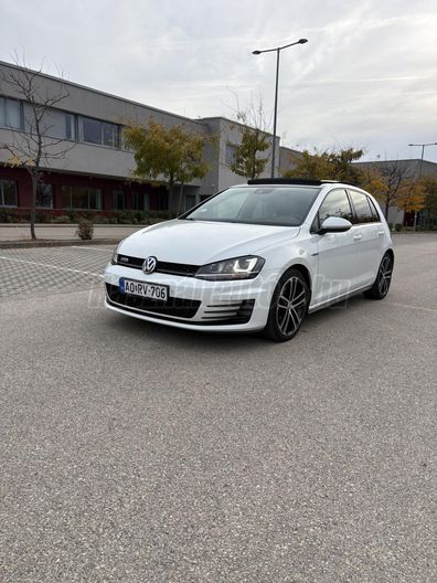 VOLKSWAGEN GOLF VII