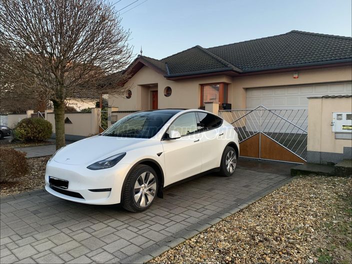 TESLA MODEL Y Long Range AWD (Automata)