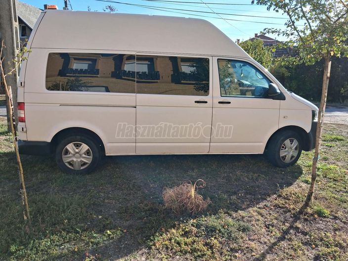 VOLKSWAGEN TRANSPORTER T5 Mikrobusz 2.0 CR TDI ICE EURO4 (9 személyes )