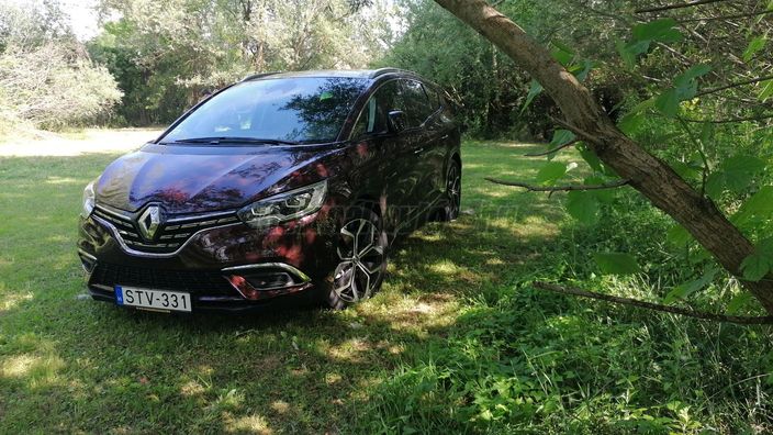 RENAULT GRAND SCENIC Scénic 1.3 TCe Intens EDC (7 személyes )