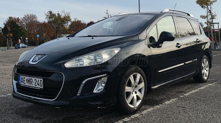 PEUGEOT 308 SW 1.6 e-HDi Active+ (7 személyes )