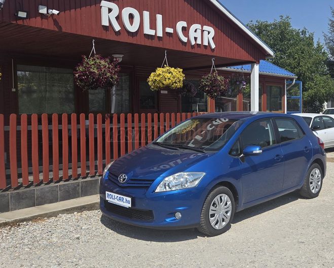 TOYOTA AURIS 1.6 Luna