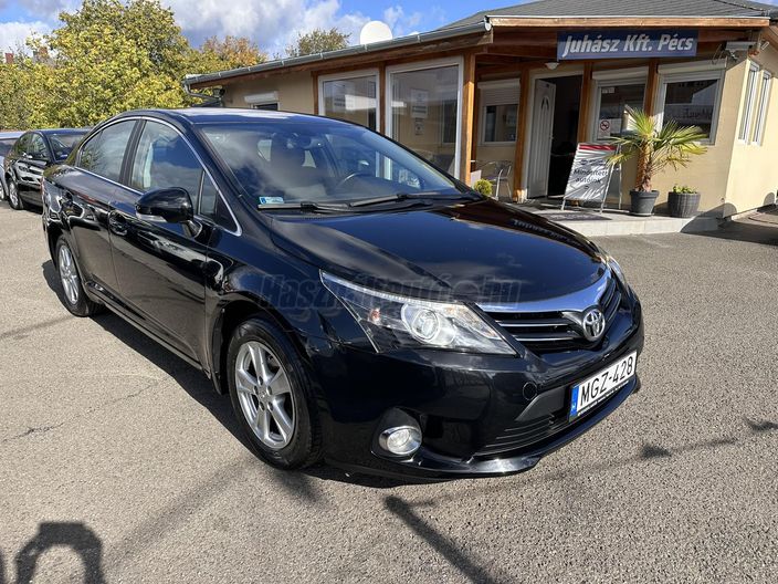 TOYOTA AVENSIS 1.8 Sol