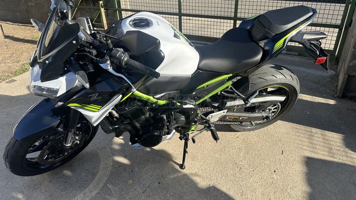KAWASAKI Z 900