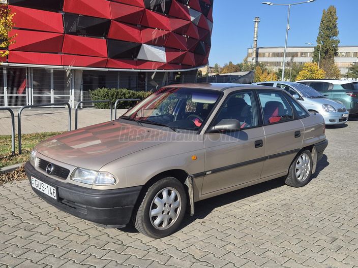 OPEL ASTRA F 1.6 16V Classic Family
