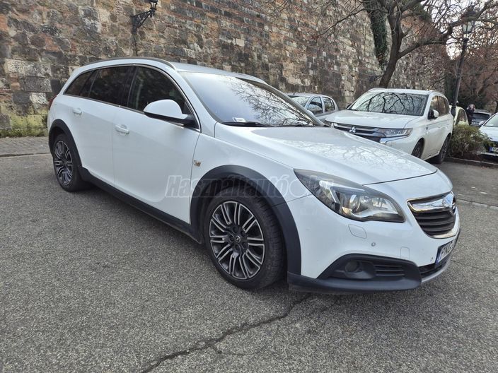 OPEL INSIGNIA Sports Tourer 2.0 CDTI AWD COUNTRY (Automata)