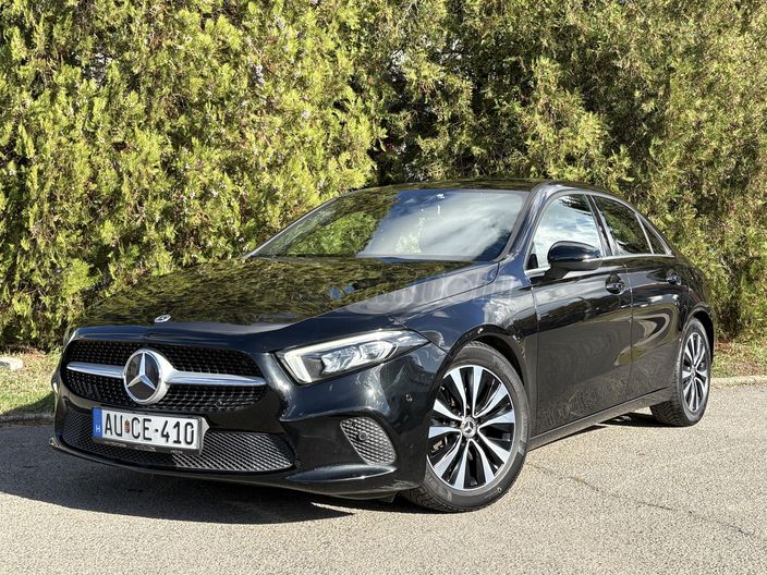 MERCEDES-BENZ A 180 d Style 8G-DCT