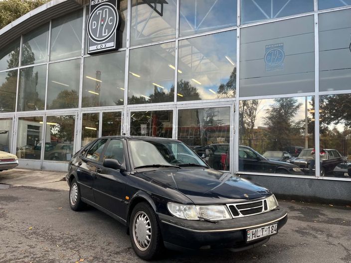 SAAB 900 2.0i S