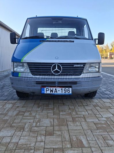 MERCEDES-BENZ 208 D 901.312