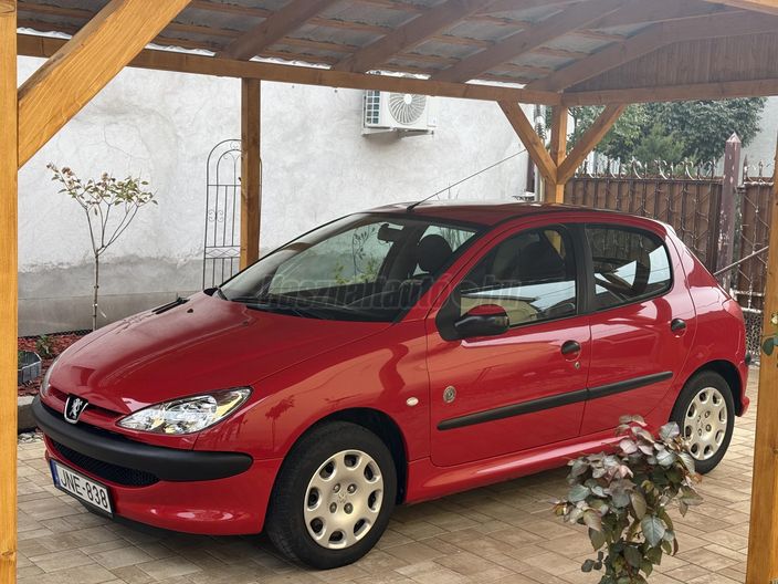 PEUGEOT 206 1.1 X-Design