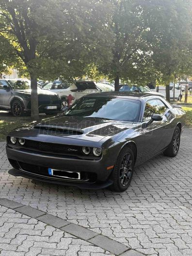 DODGE CHALLENGER