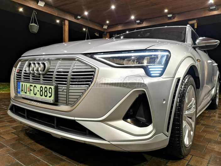 AUDI E-TRON Sportback 60 S quattro (Automata)