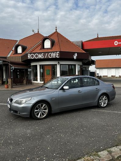 BMW 525