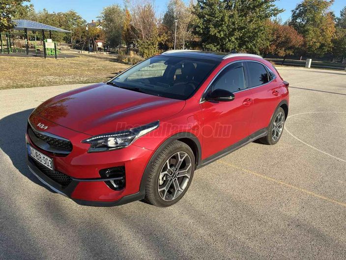 KIA XCEED 1.6 GDI PHEV X-Platinum DCT
