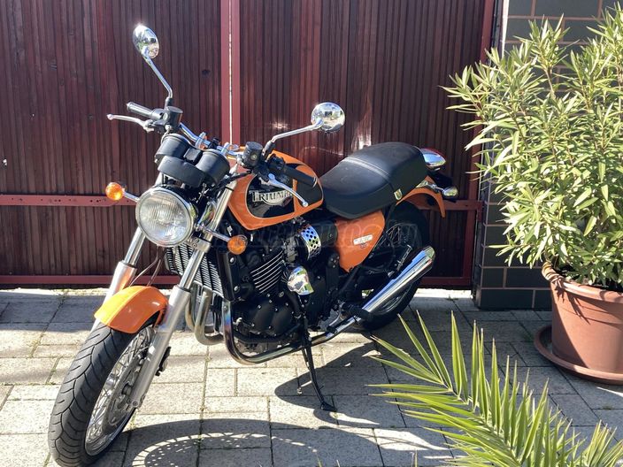 TRIUMPH THUNDERBIRD SPORT
