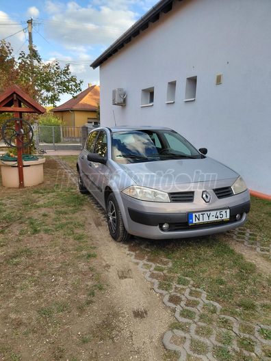 RENAULT MEGANE 1.4 Authentique