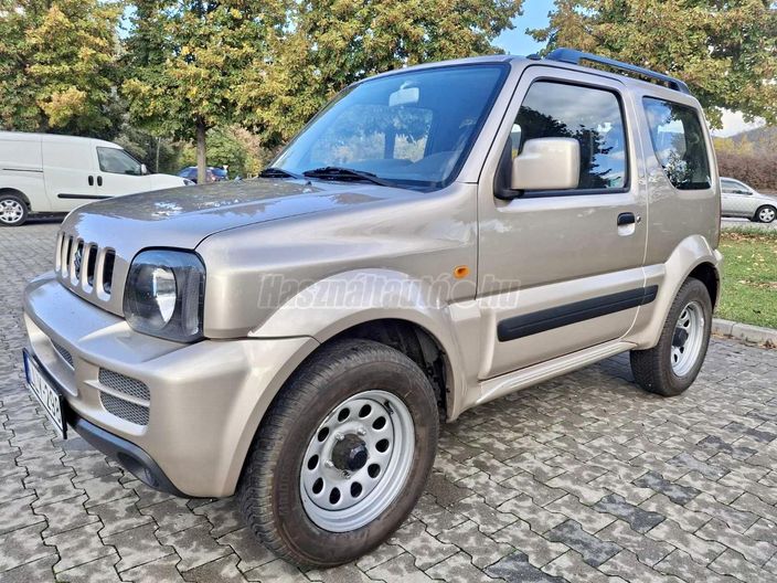 SUZUKI JIMNY 1.3 4WD AC CD 15''AW