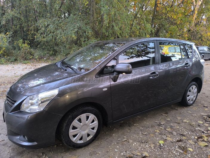 TOYOTA VERSO 2.0 D-4D Style